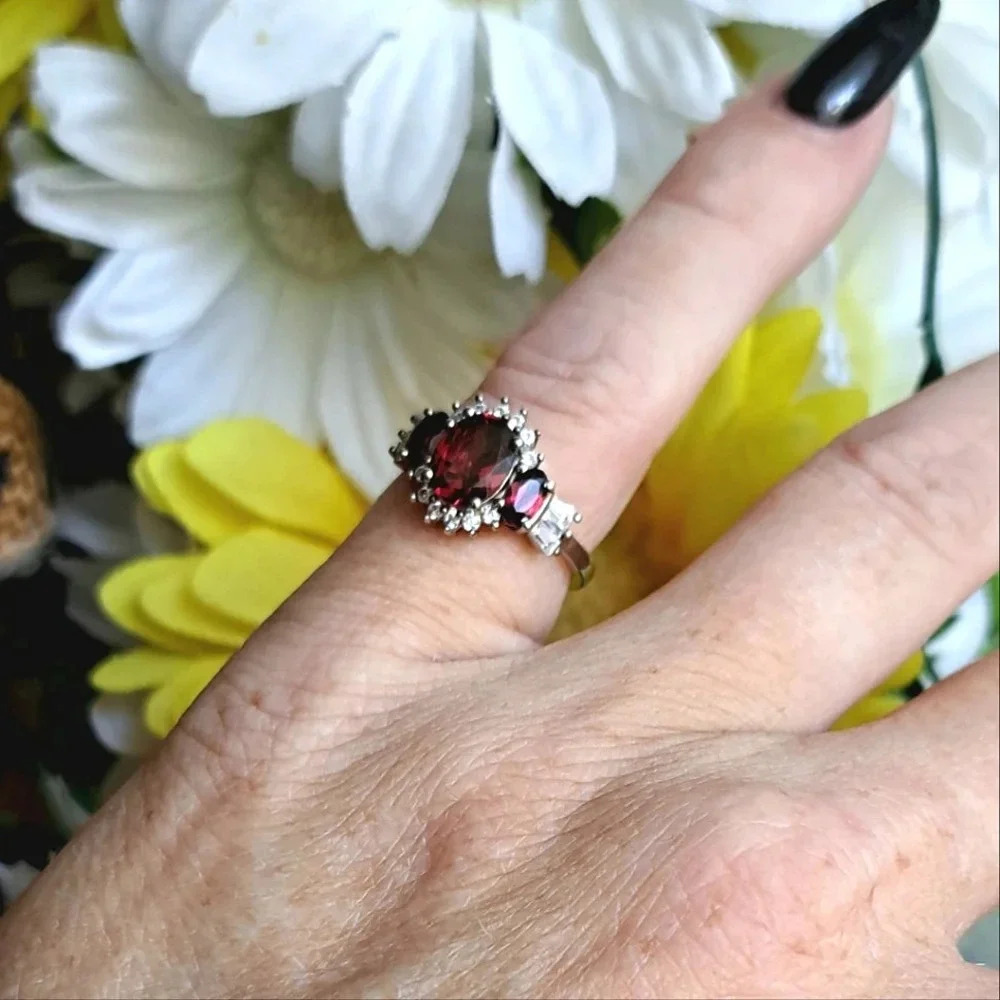 Natural Wine Garnet & Natural White Zircon Ring. - Picture 5 of 9
